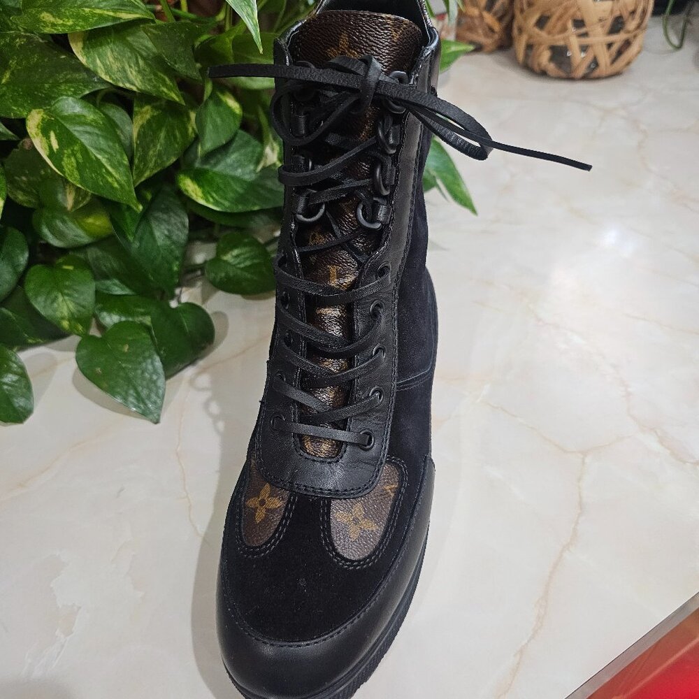 Louis Vuitton Laureate Desert Boot